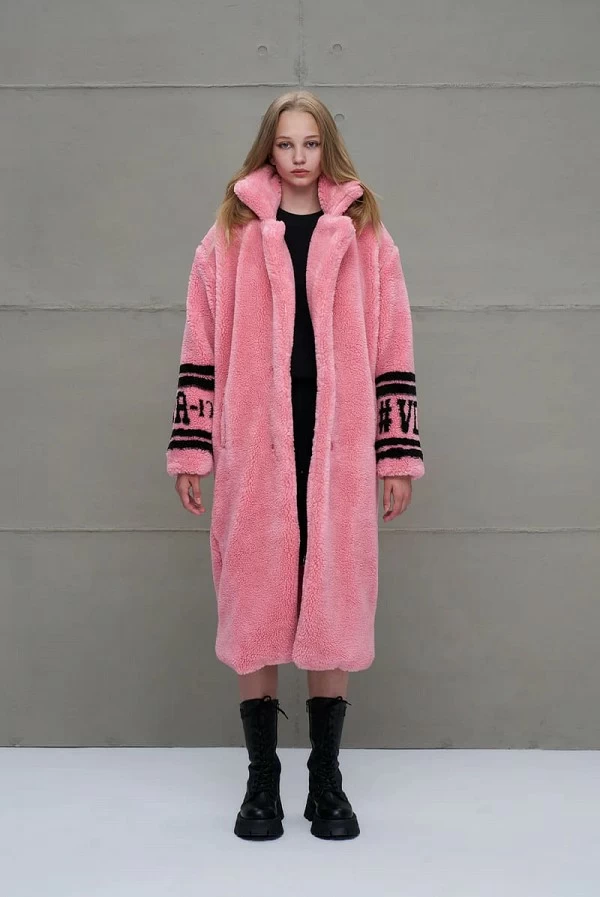 abrigo largo rosa imitación piel vdr