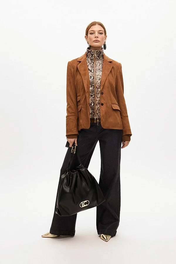Americana antelina con chaleco efecto snake