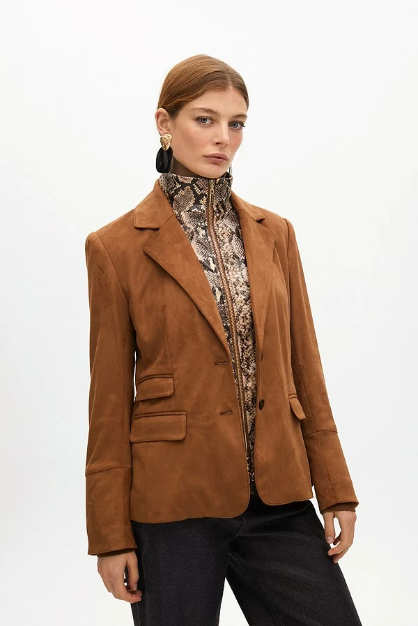 Americana antelina con chaleco efecto snake