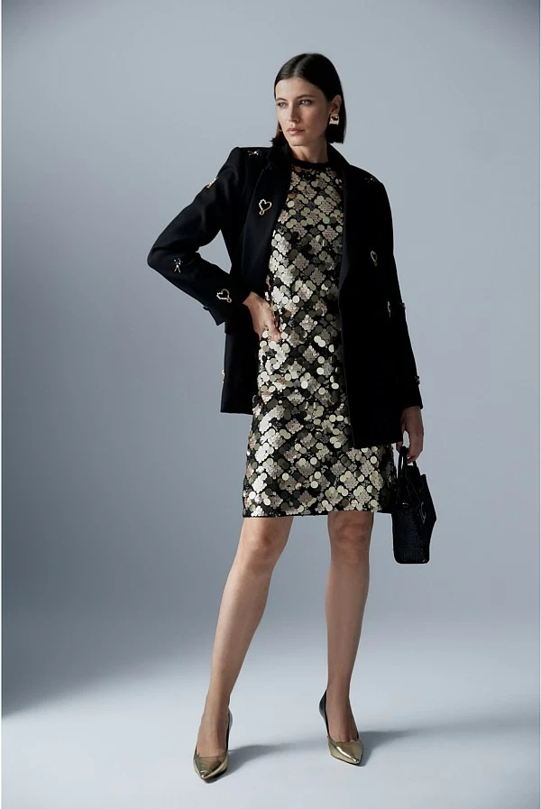 Americana cruzada con bordados y pedrería – Lola Casademunt