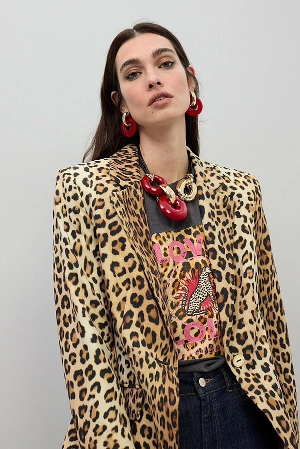 Americana Entallada con Estampado Animal