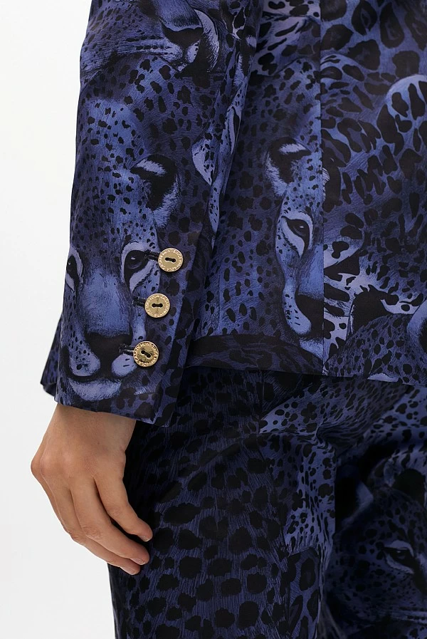 Americana fitted animal print