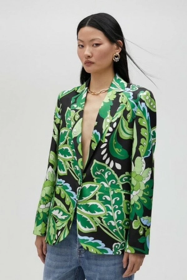 americana fluida de estampado paisley Lola Casademunt