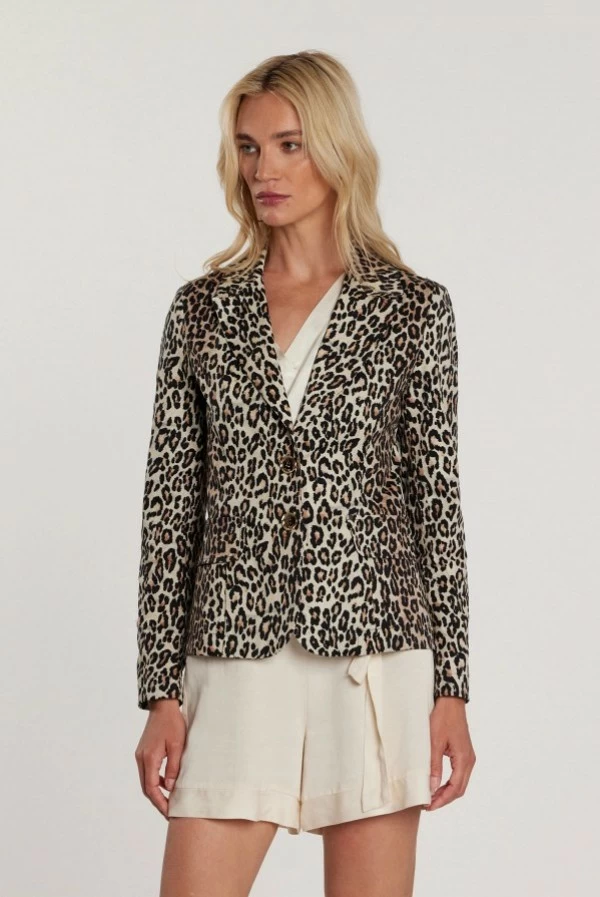 Americana PIERRE Animal Print con Dos Botones Americana PIERRE Animal Print con Dos Botones