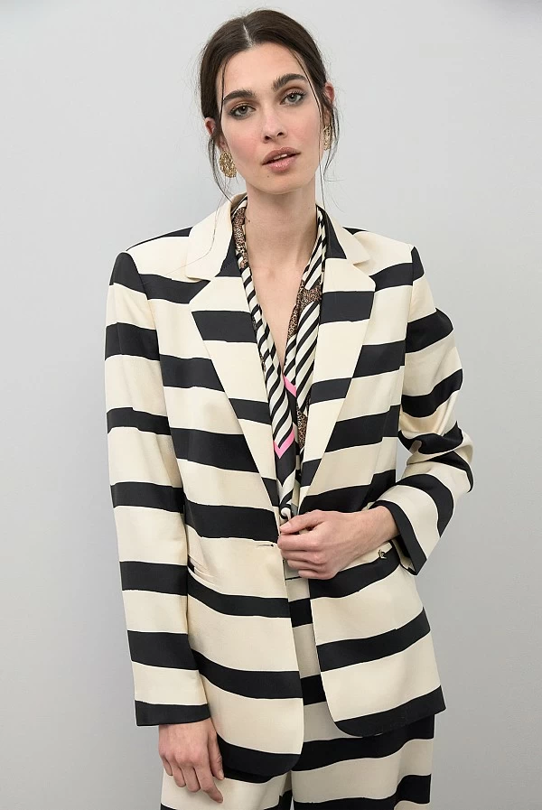 Americana Satinada de Rayas Crudo y Negro