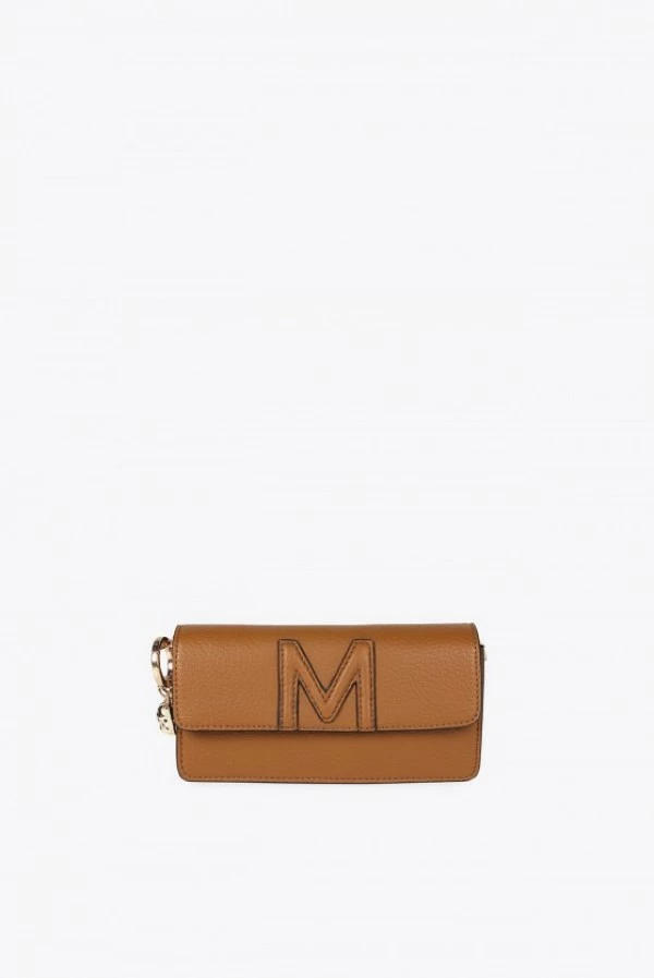 Bandolera Baguette en Efecto Piel con Detalle M en Relieve Bandolera Baguette en Efecto Piel con Detalle M en Relieve