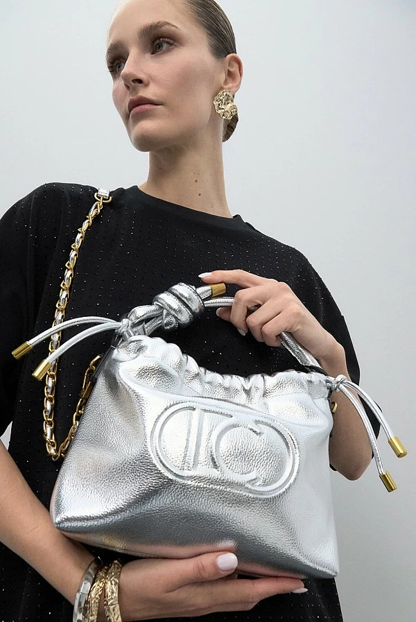 Bandolera Bombonera Plateada con Cadena Dorada