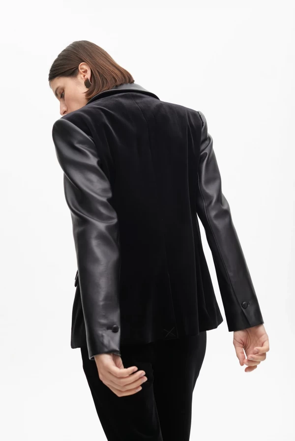 Blazer de Terciopelo y Ecopiel lola casademunt