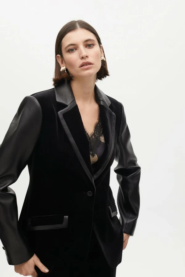 Blazer de Terciopelo y Ecopiel lola casademunt