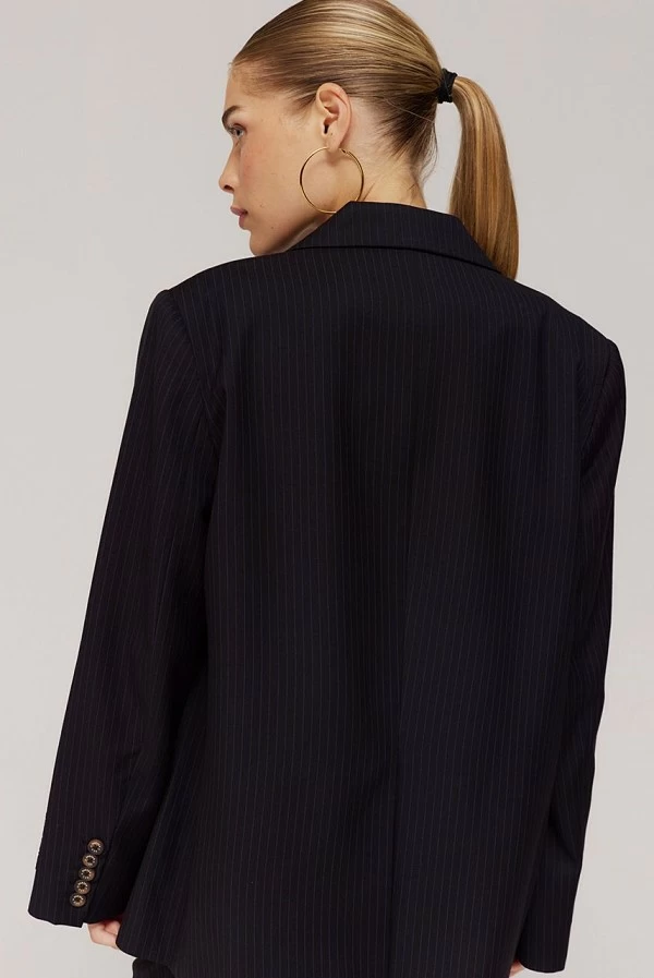 Blazer oversize ANNA en raya diplomática negro y azul vintage – harper and yve