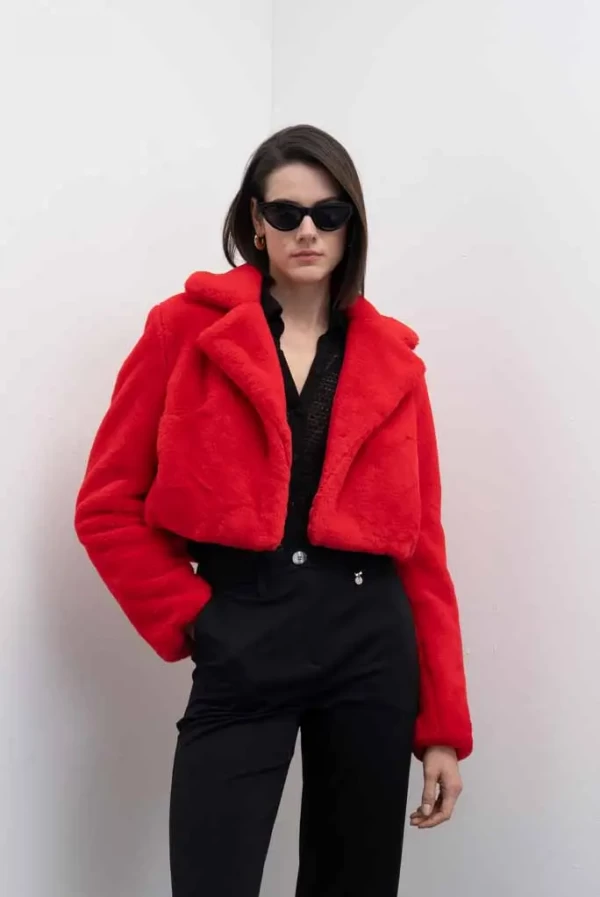 bolero rojo piel sintetica