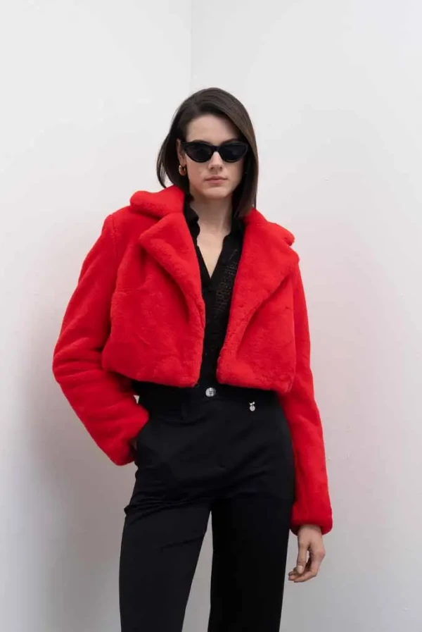 bolero rojo piel sintetica