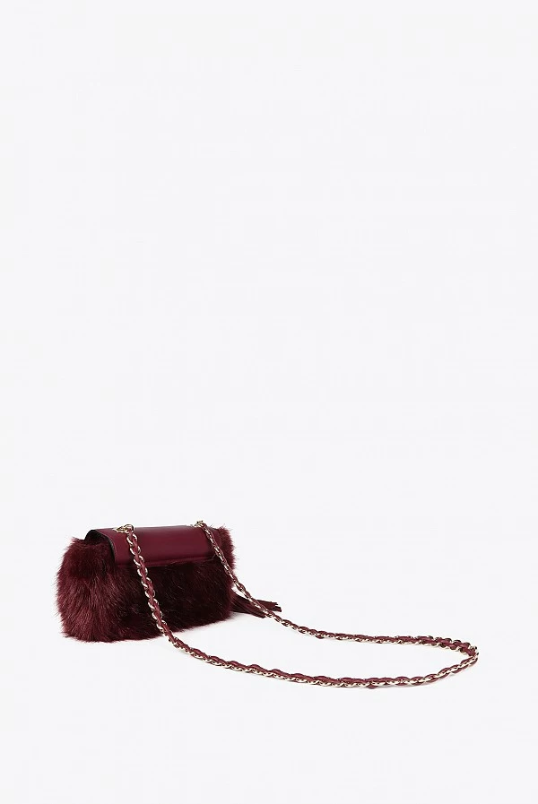 bolso Bandolera pelo con solapa burdeos lola casademunt
