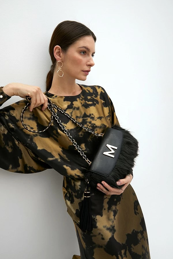 bolso Bandolera pelo con solapa lola casademunt