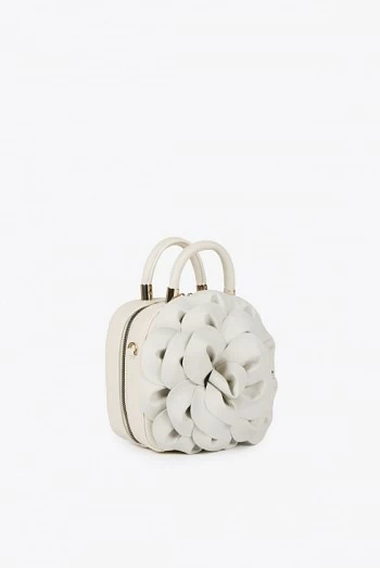 Bolso con flor en efecto piel blanco o negro lola casademunt