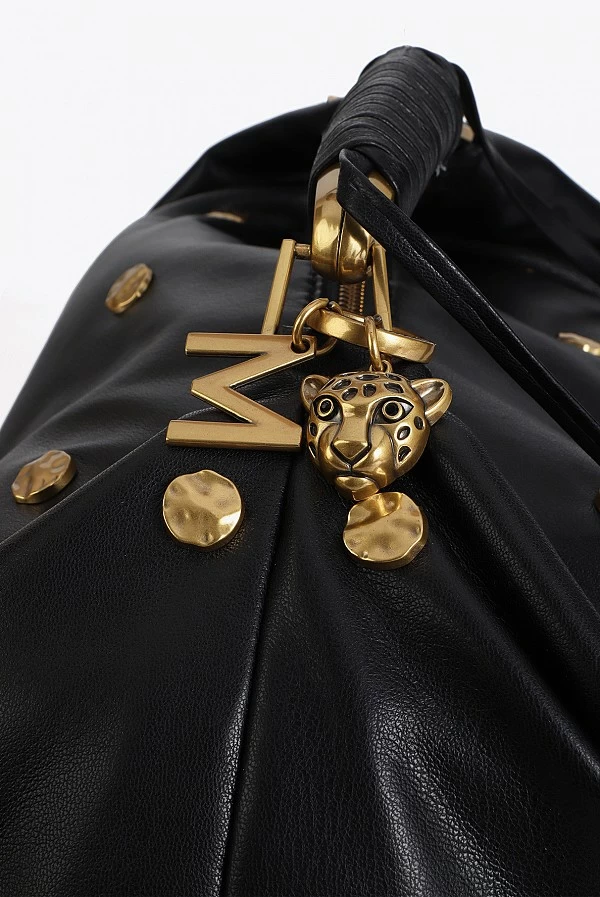 Bolso Hobo Negro con Tacha Dorada