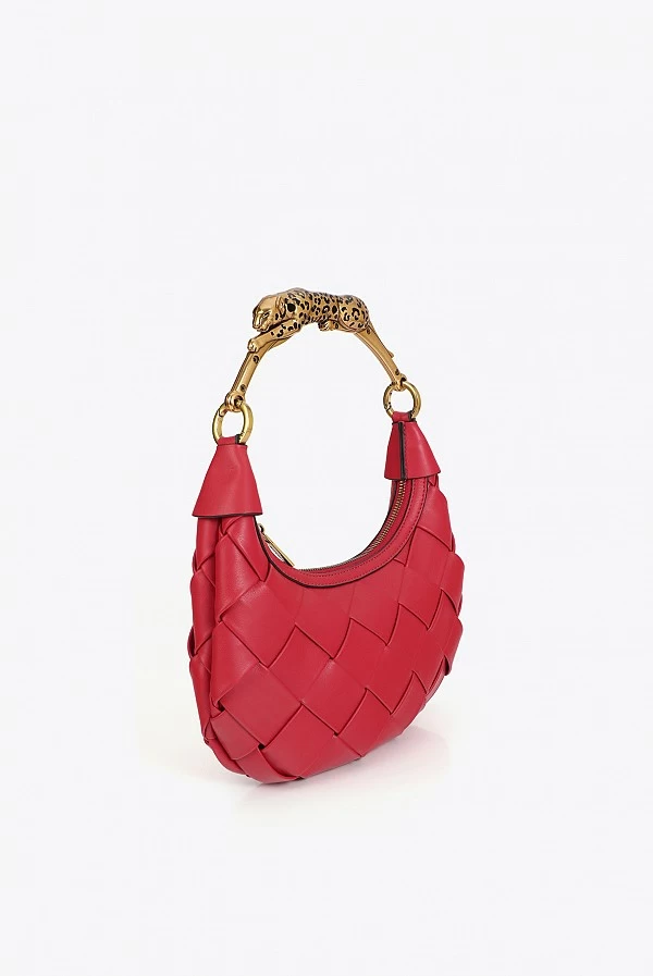 Bolso Media Luna Rojo Trenzado con Asa Leopardo