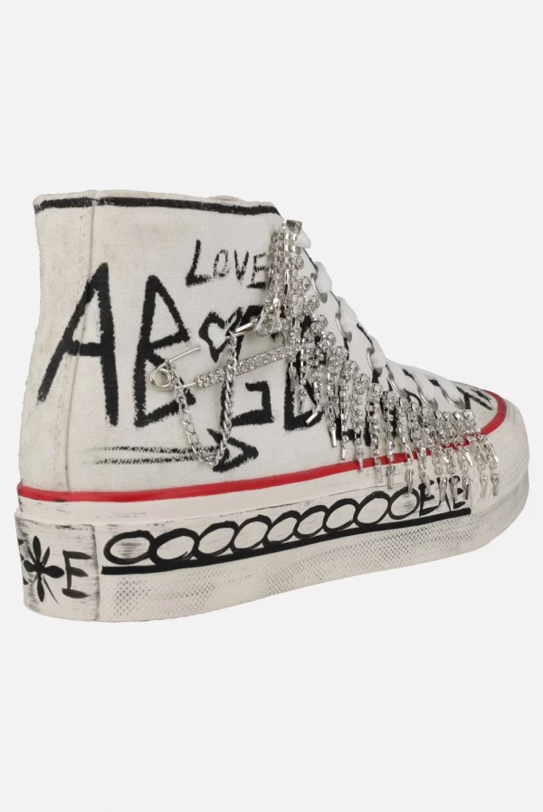bota sneakers exe shoes detalles joya con imperdible strass, deportiva color negro pintada vintage.