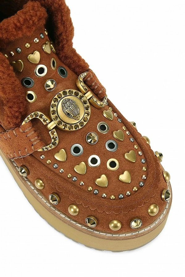 Botas Kurt Geiger London Mansion en ante marrón con tachuelas doradas