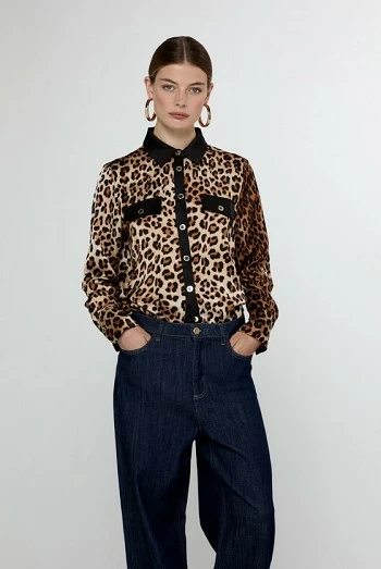 Camisa Animal Print con Tapeta Negra lola casademunt
