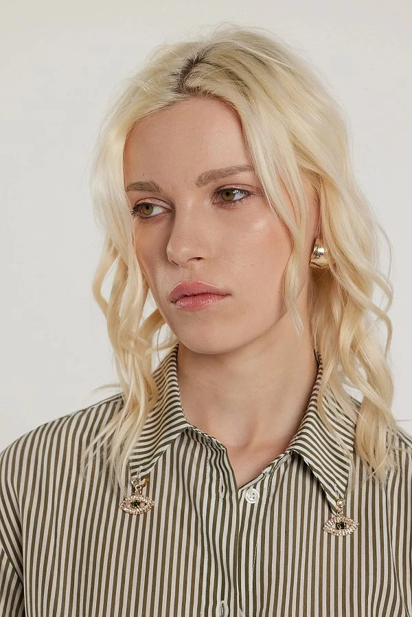 Camisa ARDITI de Rayas con Strass y Detalle Ojo Camisa ARDITI de Rayas con Strass y Detalle Ojo