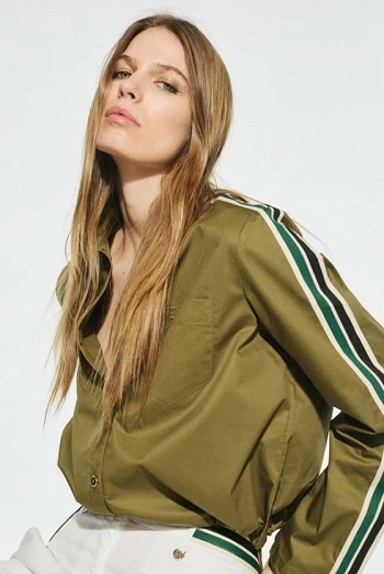 Camisa Popelín Verde con Goma Lola Casademunt