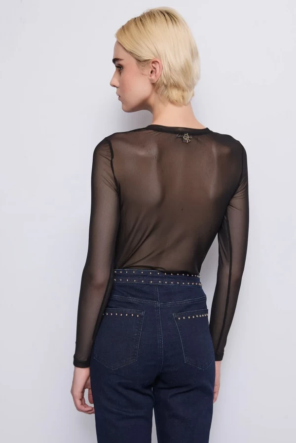 Camiseta de Tul Elástico con Cruz de Tachuelas Denny Rose
