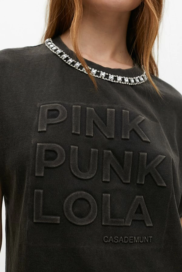Camiseta manga corta detalle joyas