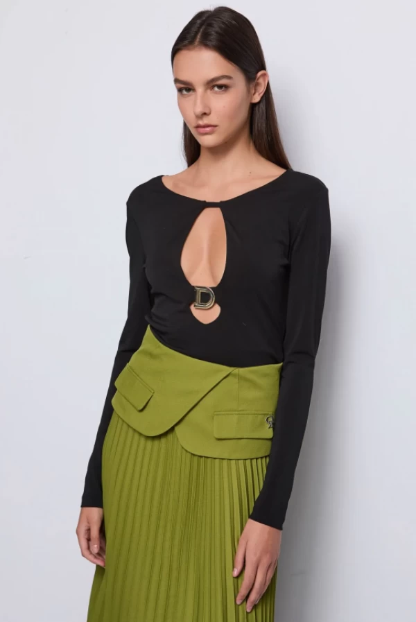 camiseta negra con logo denny rose