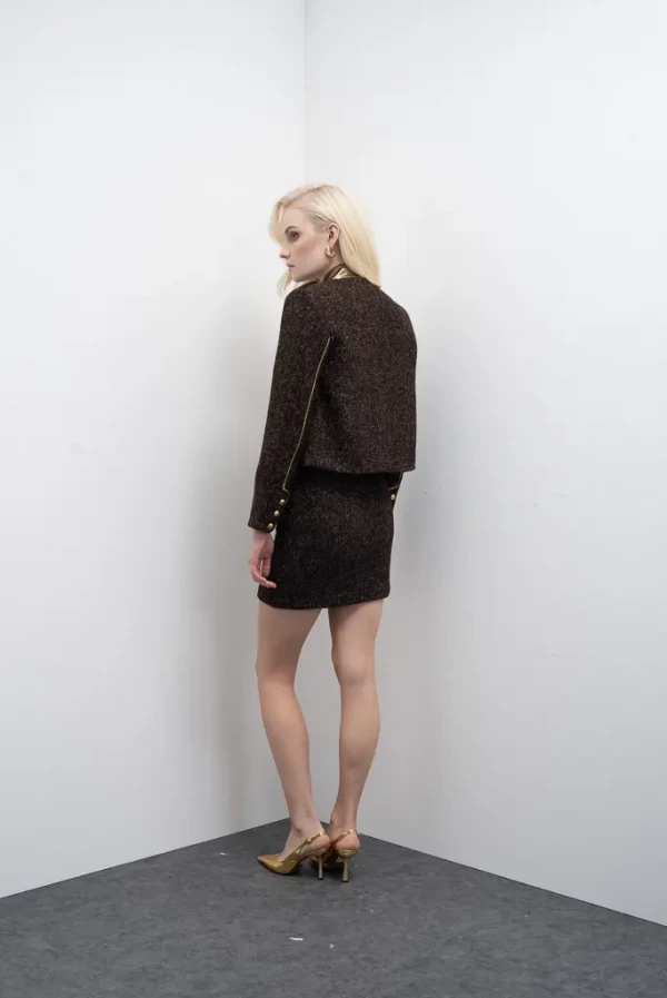 chaqueta chanel militar marron