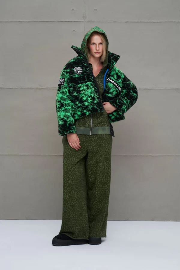 Chaqueta corta extragrande de piel sintética verde neón y negra VDR VIA DE LA ROSE