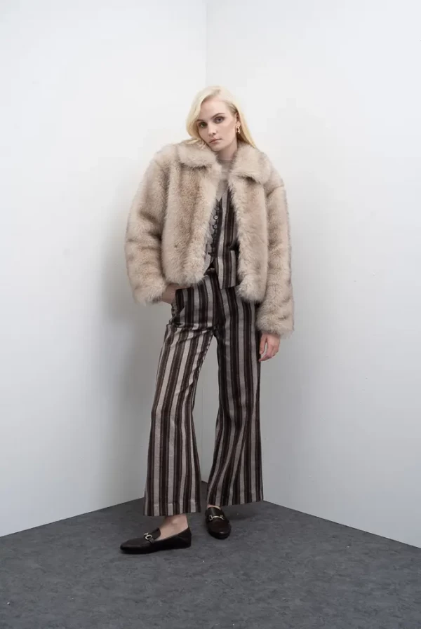 chaqueta corta piel sintetica