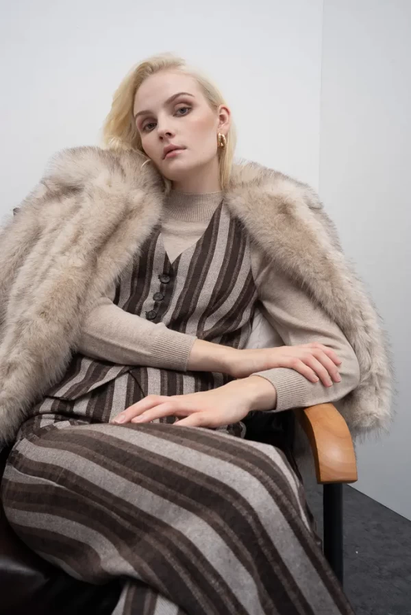 chaqueta corta piel sintetica