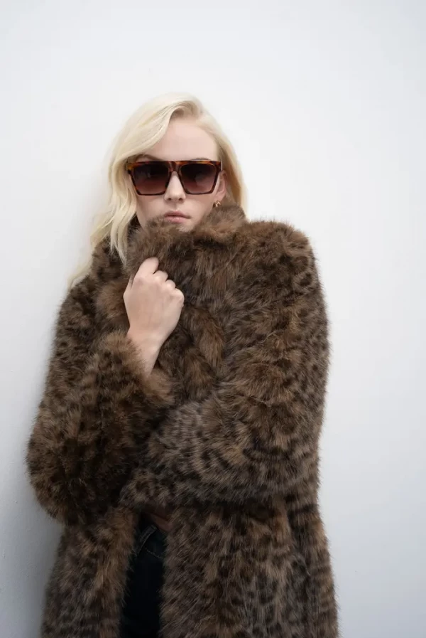 chaqueton ecopiel  animal print