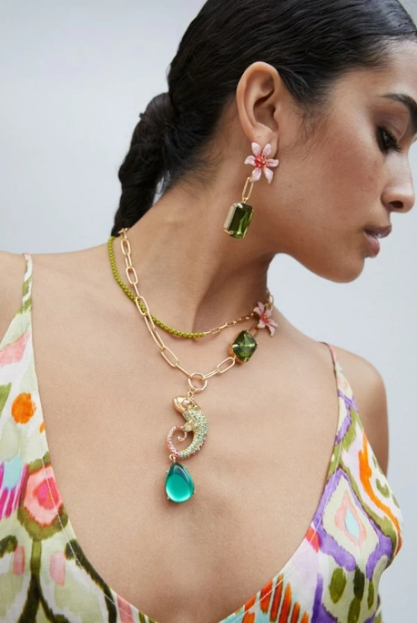 Collar Metálico con Camaleón y Abalorios Lola Casademunt