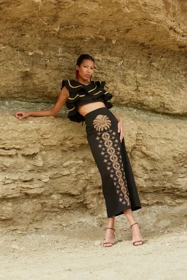 Conjunto Maldivas Coosy negro bordado