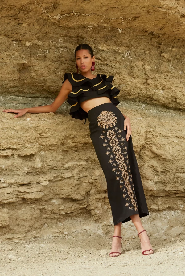 Conjunto Maldivas Coosy negro bordado