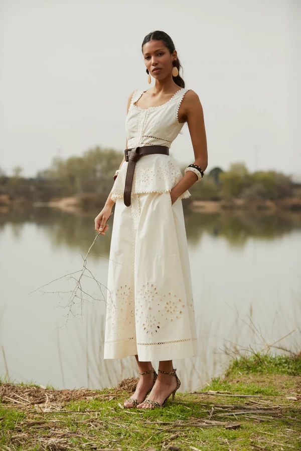 Conjunto SEREA blanco troquelado