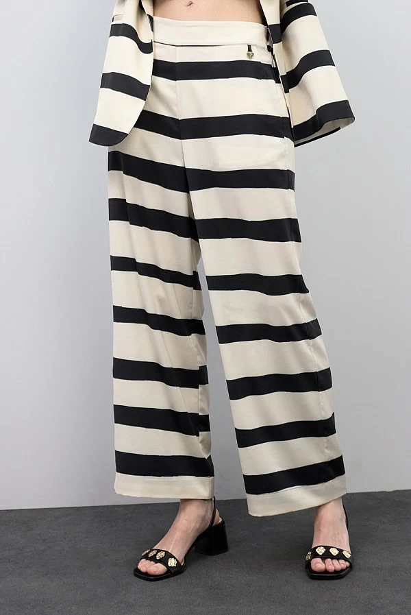 Culotte Satinado de Rayas Crudo y Negro