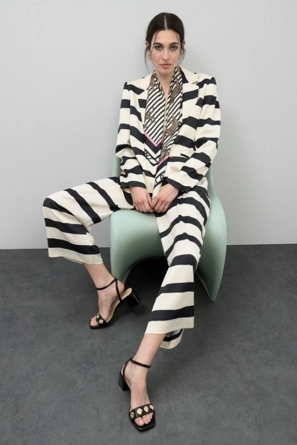 Culotte Satinado de Rayas Crudo y Negro