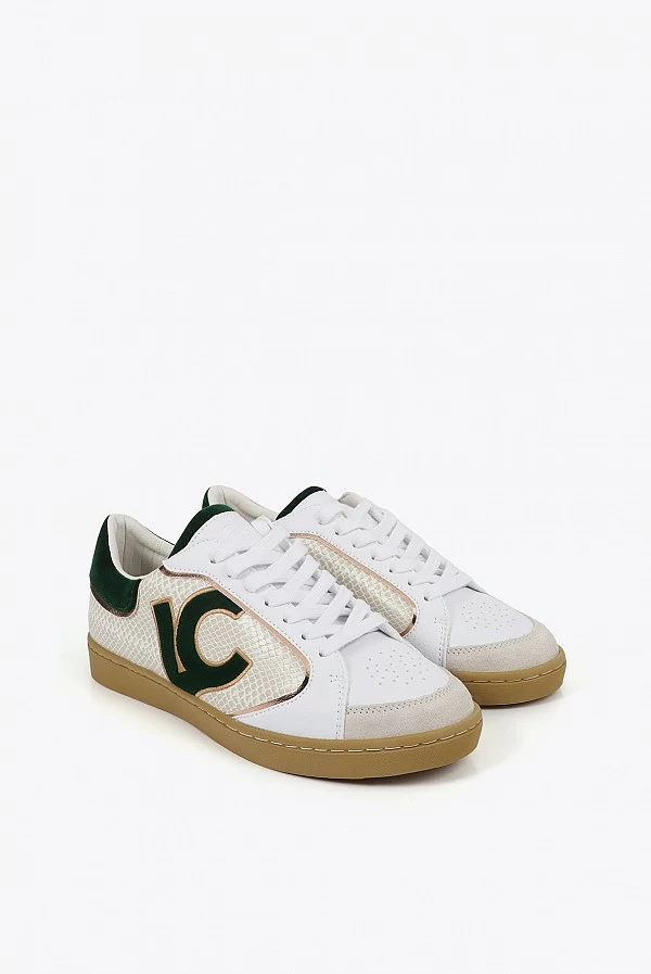 Deportiva con detalles en efecto serpiente y piel