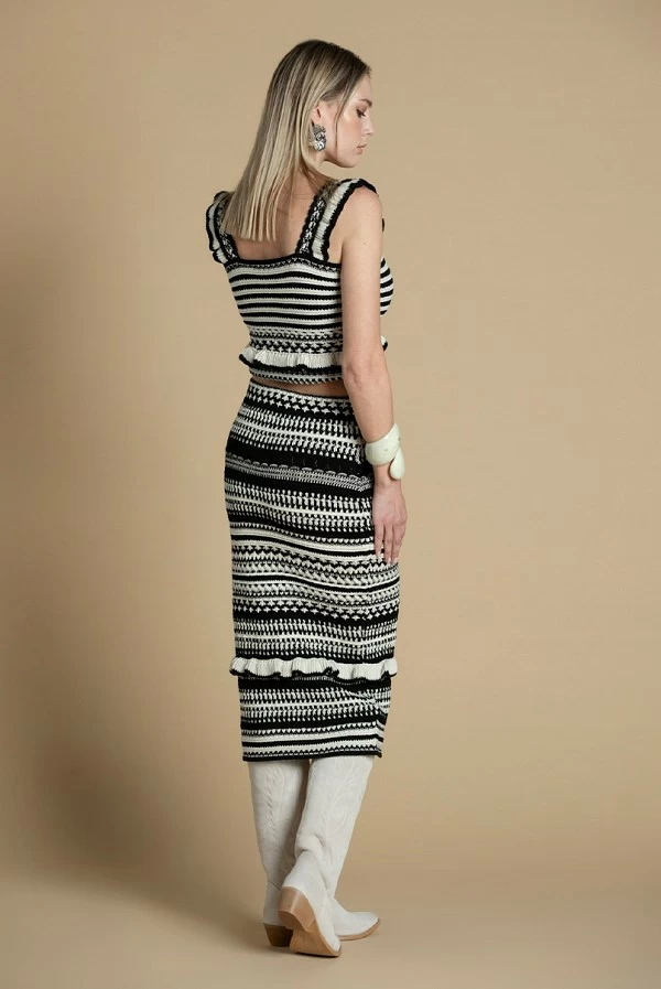 Falda midi de croché blanco y negro Sahoco