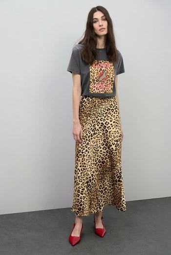 Falda Midi Satinada con Estampado Animal Falda Midi Satinada con Estampado Animal