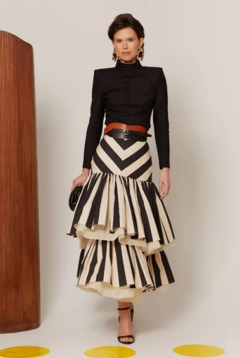 Falda RÚNICA Beige/Negro Midi – Coosy