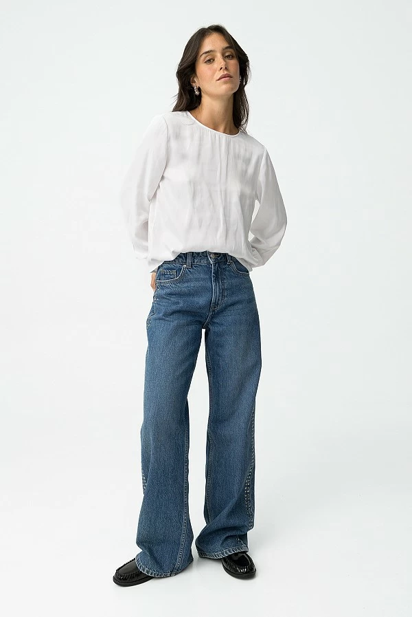 Jeans de pierna ancha con aplicaciones metálicas – Tiffosi