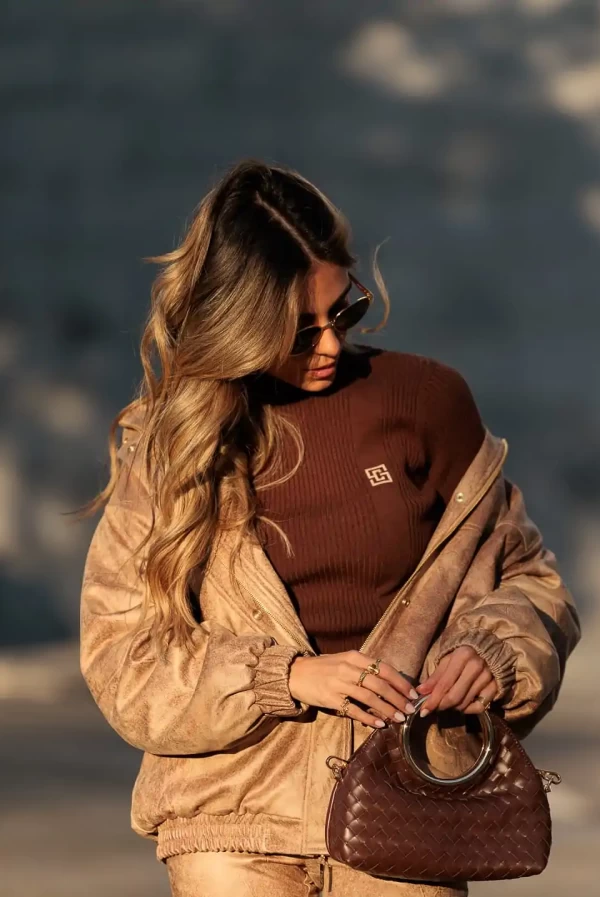 Jersey de cuello alto en punto canalé con logo bordado – Scripta