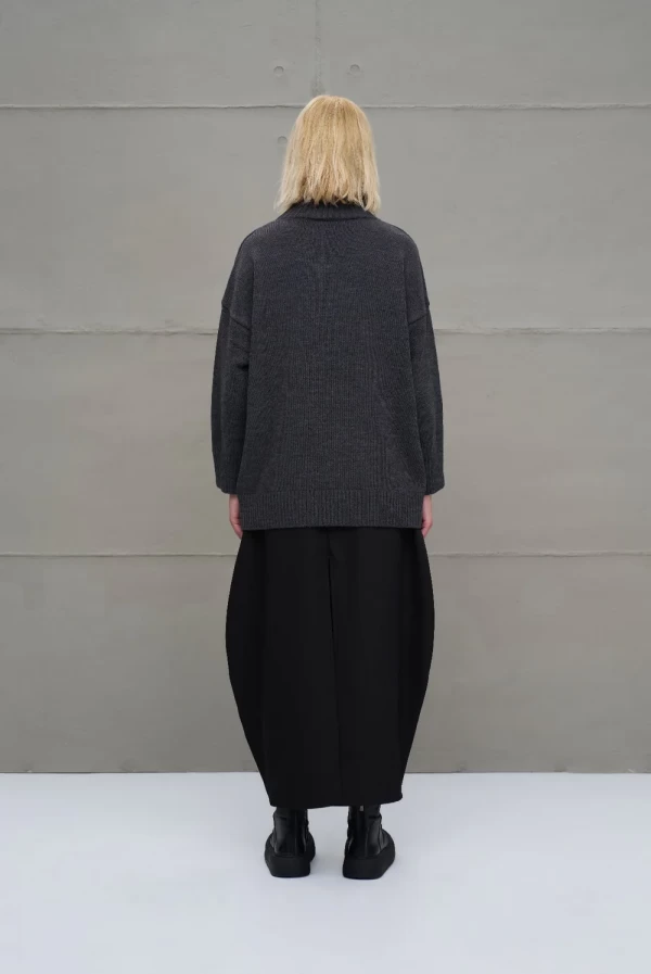 Jersey gris oscuro con letras rosa flúor VDR VIA DE LA ROSE