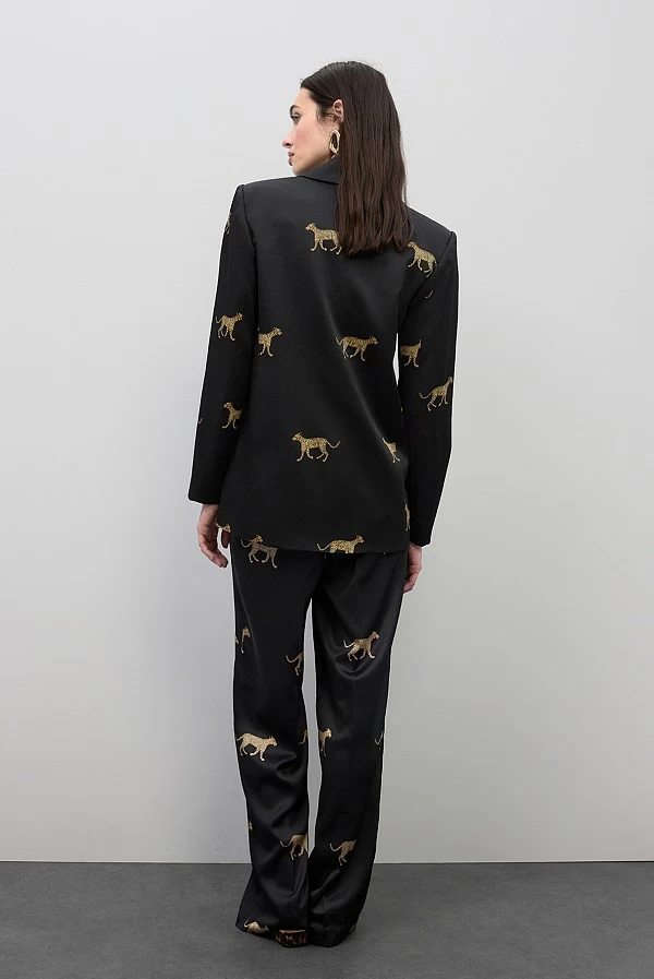 Pantalón de Pinzas Satinado con Print Leopardo