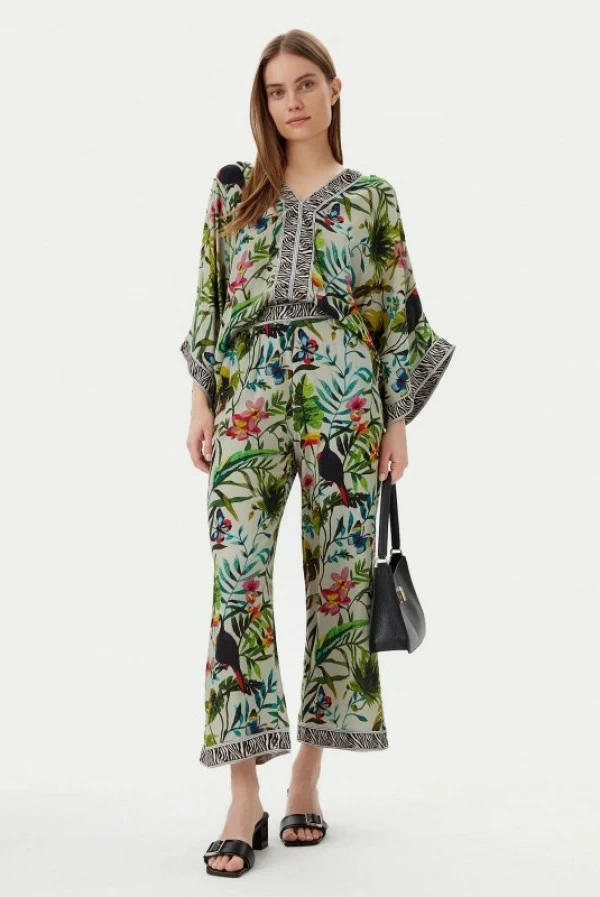 Pantalón Étnico con Estampado Floral Lola Casademunt