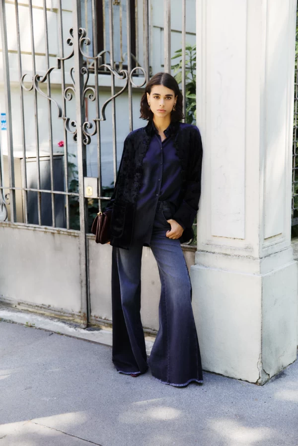 Pantalón largo denim negro comfort con paneles laterales – nenette